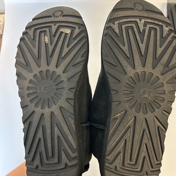 UGG Womens Classic Mini II Winter Boots Shearling Fur Booties Size 8 Black - Picture 8 of 14